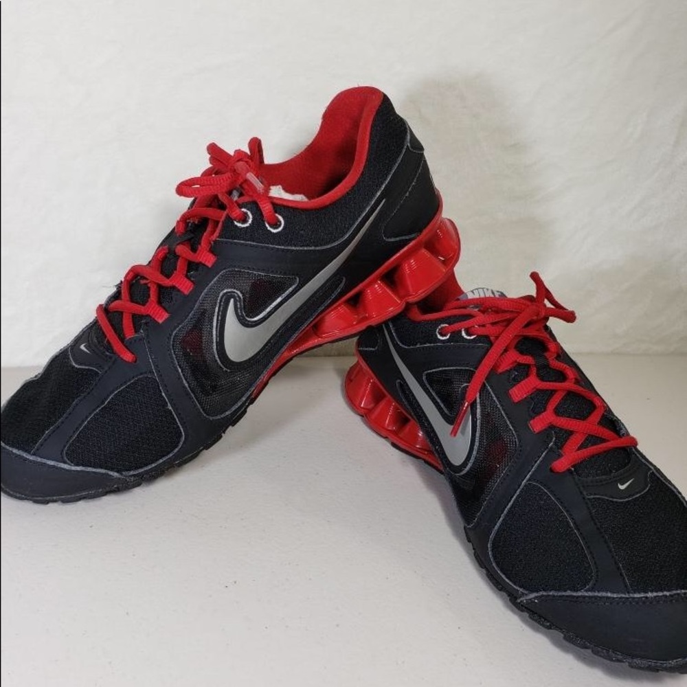 NIKE  REAX Run 8 men’s  shoes used size 9.5